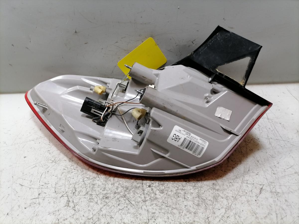 Opel Astra J Sportstourer original R&uuml;cklicht R&uuml;ckleuchte Schlussleuchte rechts Kombi Bj.2012